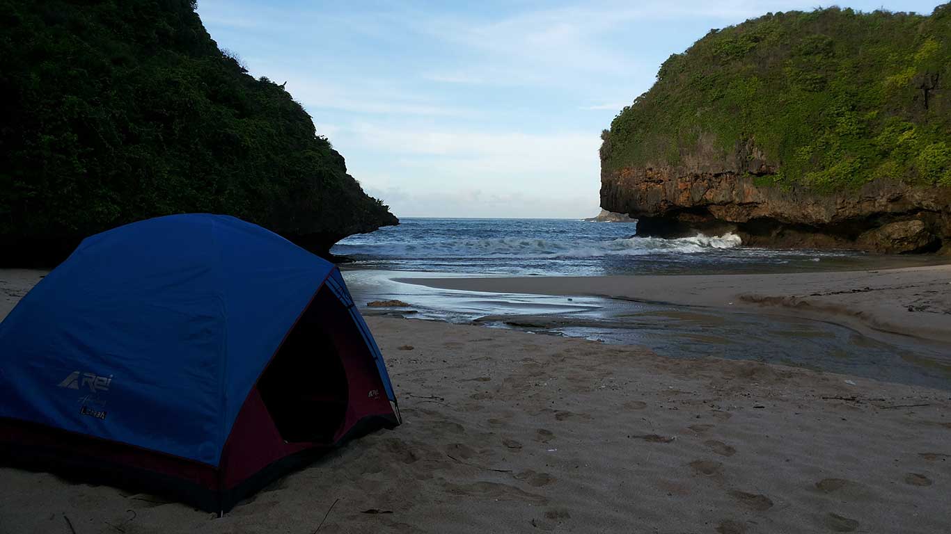 Camping Pantai Greweng
