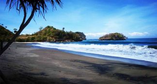 Pantai Goa Cina Rute Menuju Lokasi Dan Harga Tiket Masuk