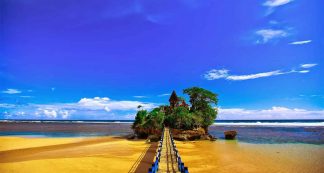 harga tiket masuk teluk ijo Pantai Teluk Asmoro Rute Menuju Lokasi dan Harga Tiket Masuk 