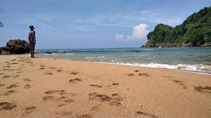 Pantai Pangi Rute Menuju Lokasi Dan Harga Tiket Masuk