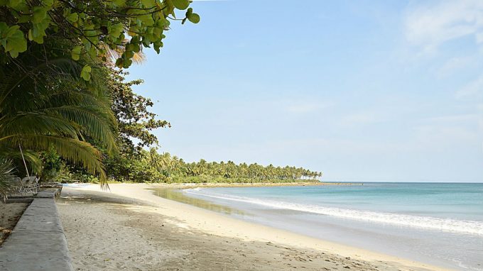 Pantai Ciputih Rute Menuju Lokasi Dan Harga Tiket Masuk