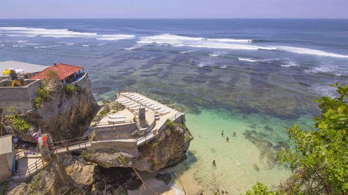 Pantai Blue Point Rute Menuju Lokasi Dan Harga Tiket Masuk