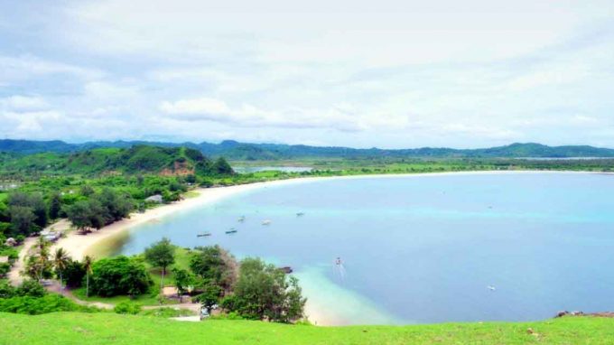 Pantai Tanjung Aan Rute Menuju Lokasi Dan Harga Tiket Masuk