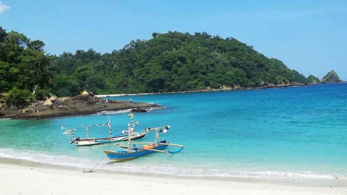 Pantai Kelating Gemerlap Pasir Hitam Yang Indah Di Bali Bali