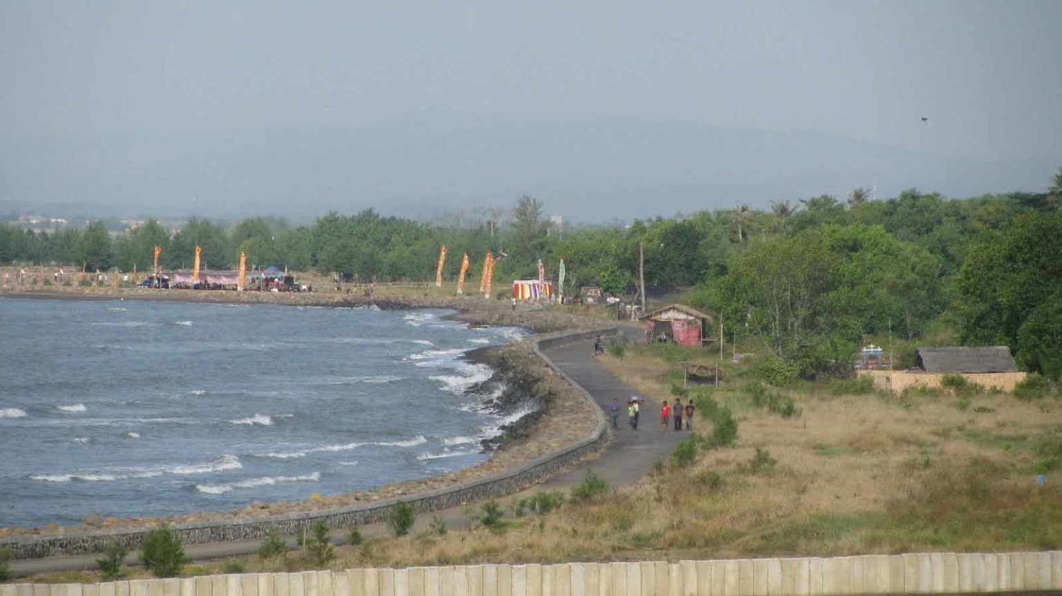 Pantai Pasir Kencana