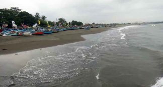 Pantai Widarapayung Rute Menuju Lokasi Dan Harga Tiket Masuk