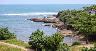 Kondisi Pantai Wisata Sayang Heulang Sangat Memprihatinkan