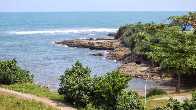 Pantai Cicalobak Rute Menuju Lokasi Dan Harga Tiket Masuk