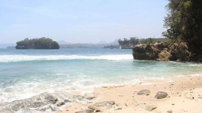 Pantai Godeg Rute Menuju Lokasi Dan Harga Tiket Masuk