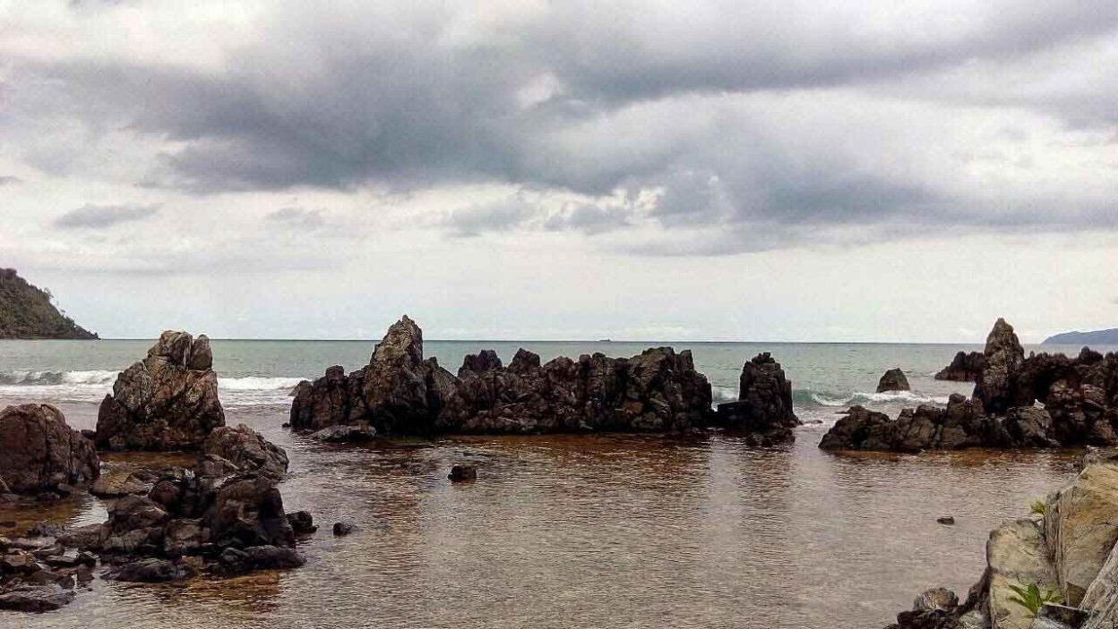 Pantai Karang Bebai