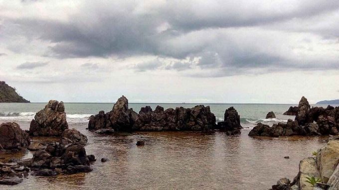 Pantai Karang Bebai Rute Menuju Lokasi Dan Harga Tiket Masuk