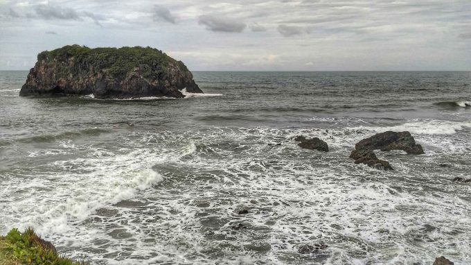 Pantai Karang Tawulan Rute Menuju Lokasi Dan Harga Tiket Masuk