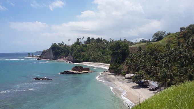 Pantai Mahembang Rute Menuju Lokasi Dan Harga Tiket Masuk