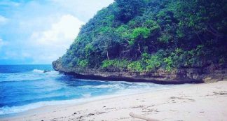 Pantai Gatra Rute Menuju Lokasi Dan Harga Tiket Masuk