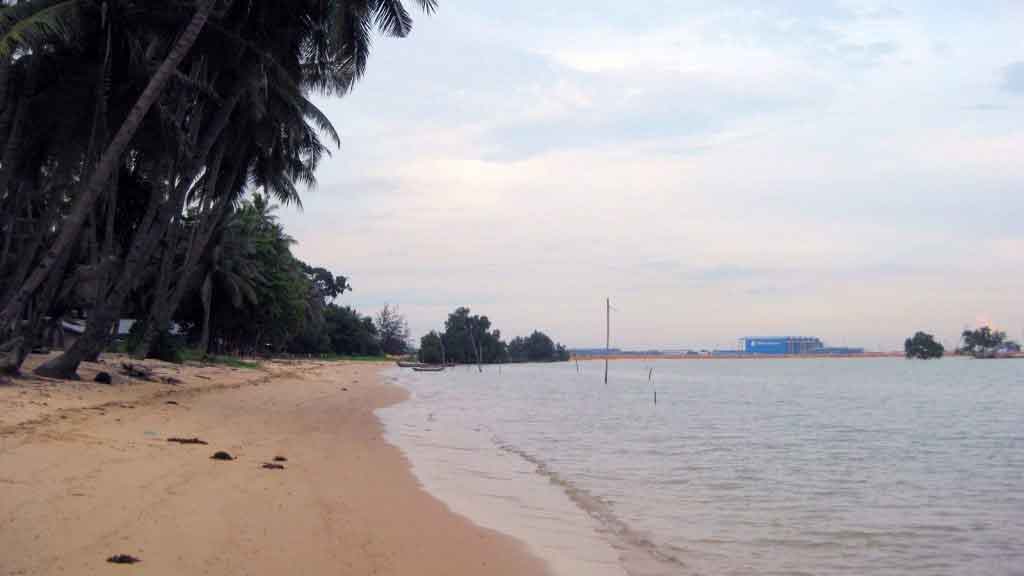 Pantai Panau