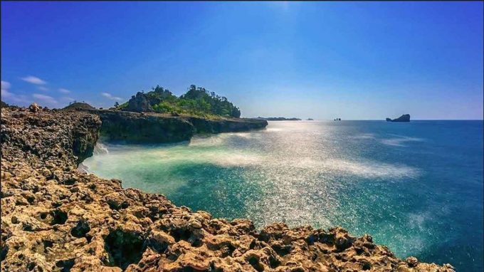 Pantai Watu Lepek Rute Menuju Lokasi Dan Harga Tiket Masuk