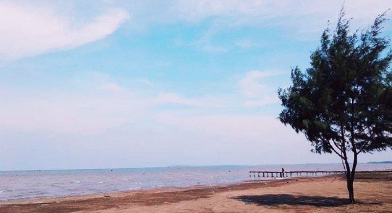 Pemandangan Pantai Tanjung Pakis