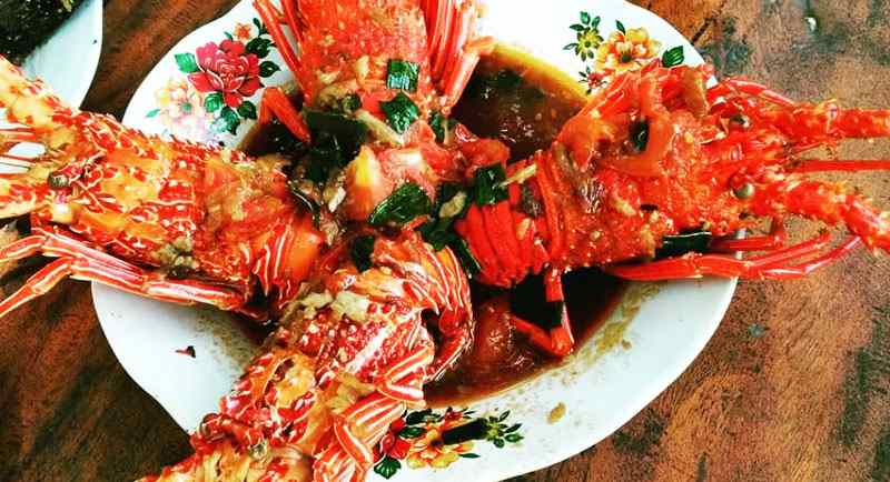 Kuliner Seafood Di Pantai Marina Semarang