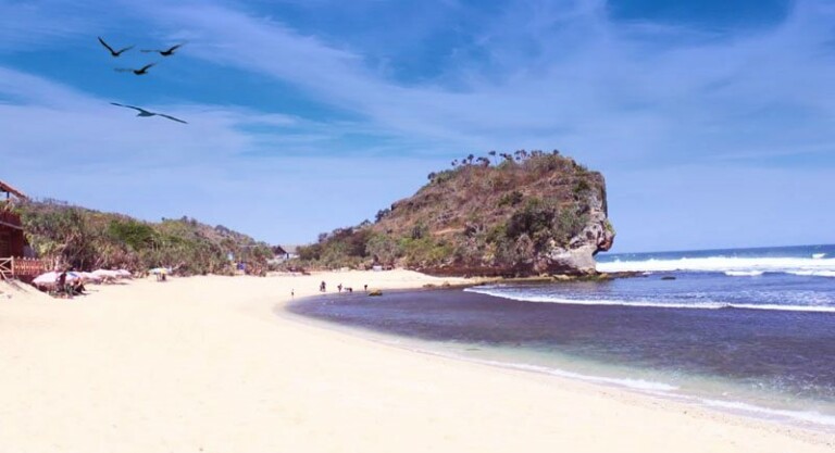  Pantai  Indrayanti   HTM  Rute Foto Ulasan Pengunjung