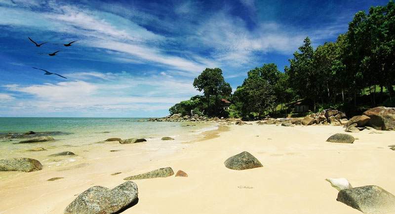 Wisata Pantai Tanjung Batu