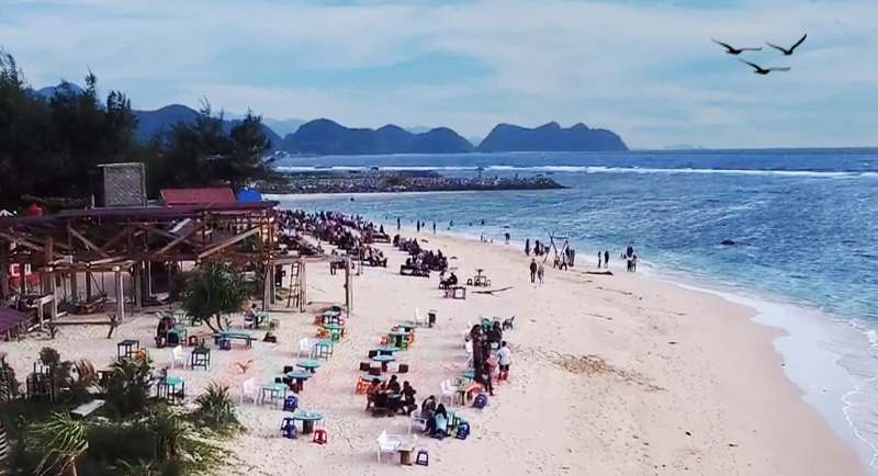 Pantai Lhoknga Aceh Besar