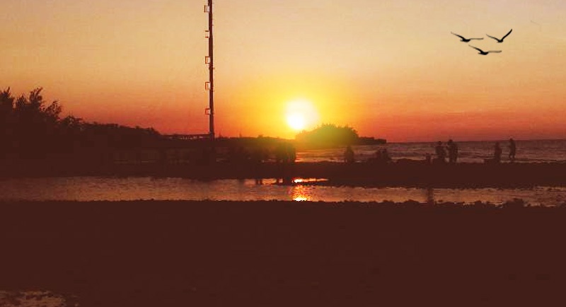 Sunset Di Pantai Remen
