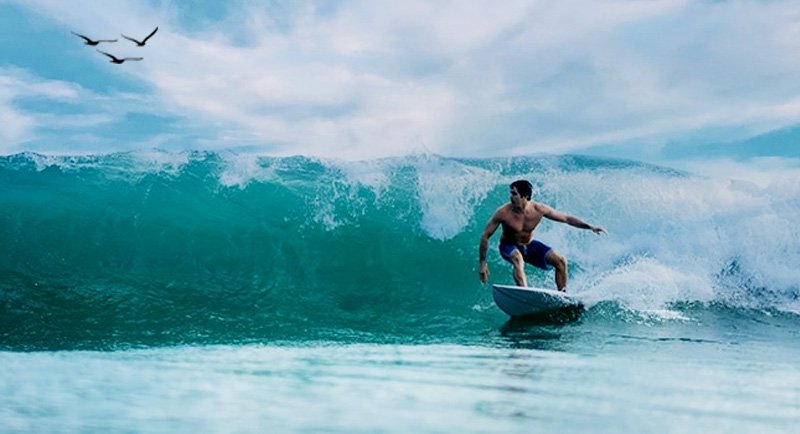 Surfing Di Pantai Gunung Payung Bali