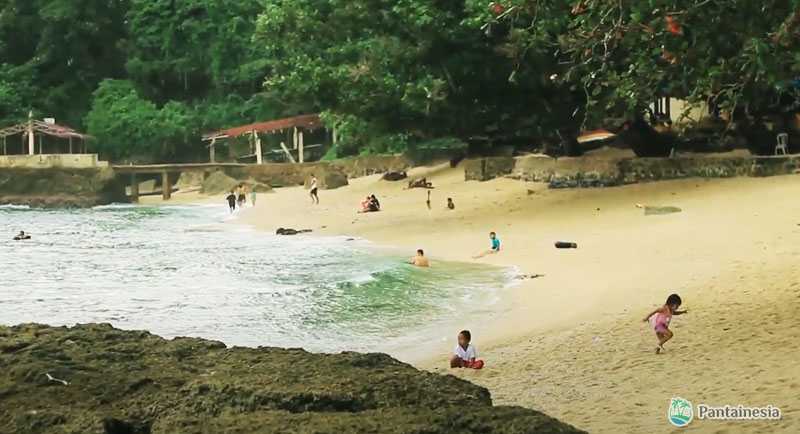 Wisata Pantai Namalatu