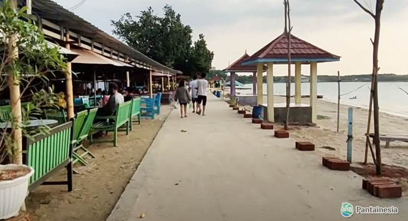 Wisata Pantai Teluk Awur Jepara