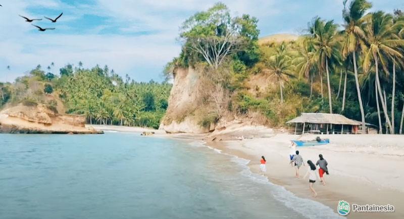 Pantai Mahembang Minahasa