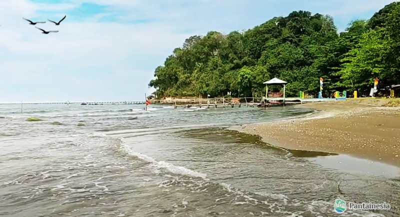 Pantai Ujungnegoro Batang Jawa Tengah